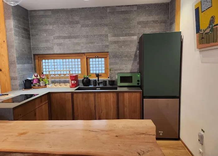 Iriru Luxury Hanok - Eunpyung Hanok Village Seúl