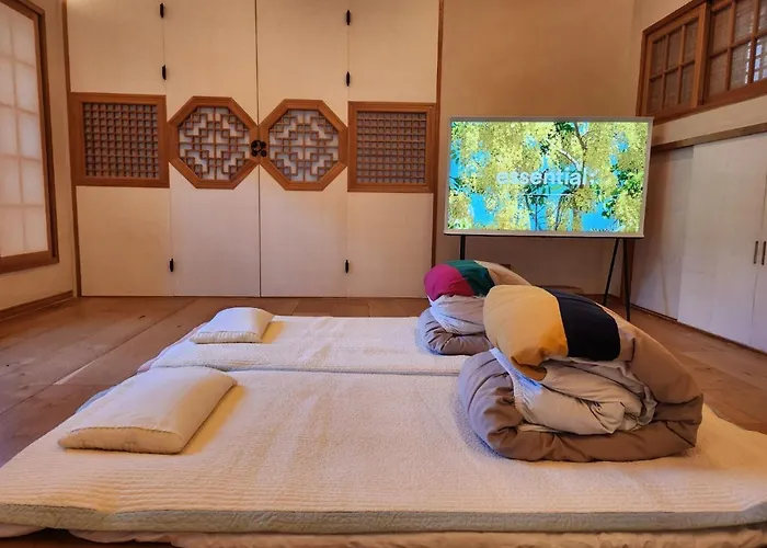 Iriru Luxury Hanok - Eunpyung Hanok Village