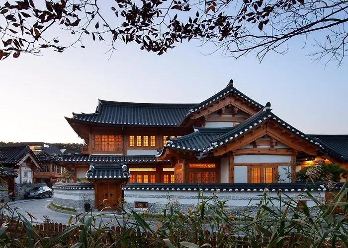 Сasa de vacaciones Iriru Luxury Hanok - Eunpyung Hanok Village