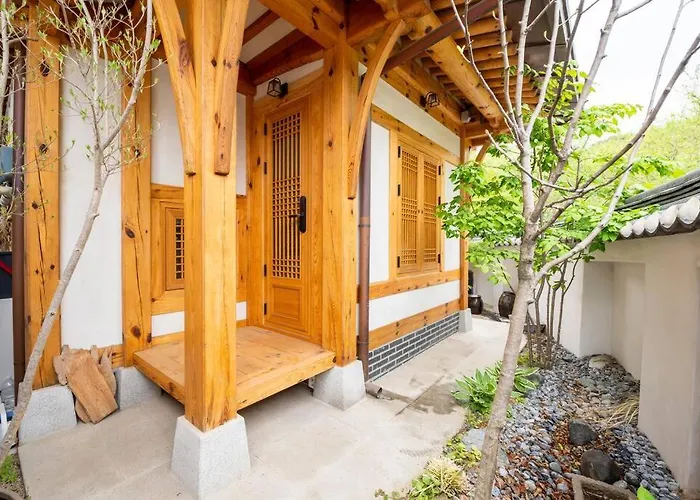Iriru Luxury Hanok - Eunpyung Hanok Village Сasa de vacaciones *