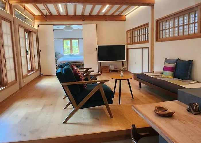 Iriru Luxury Hanok - Eunpyung Hanok Village